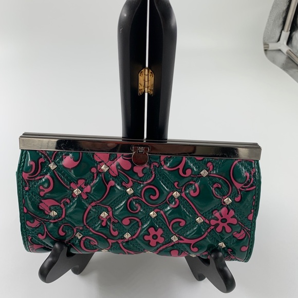 Small green and pink clutch bag - Picture 2 of 3